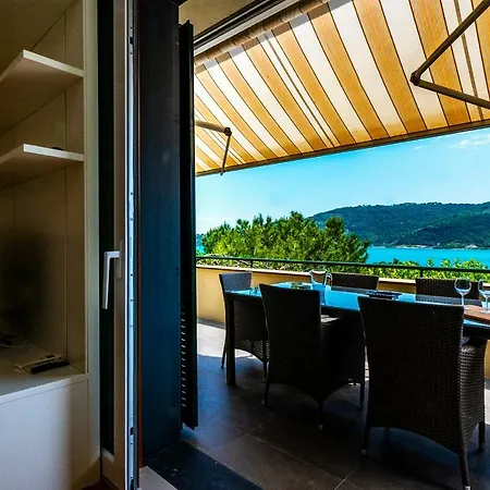 Paradise Luxury Terrace شقة بورتوفينيري